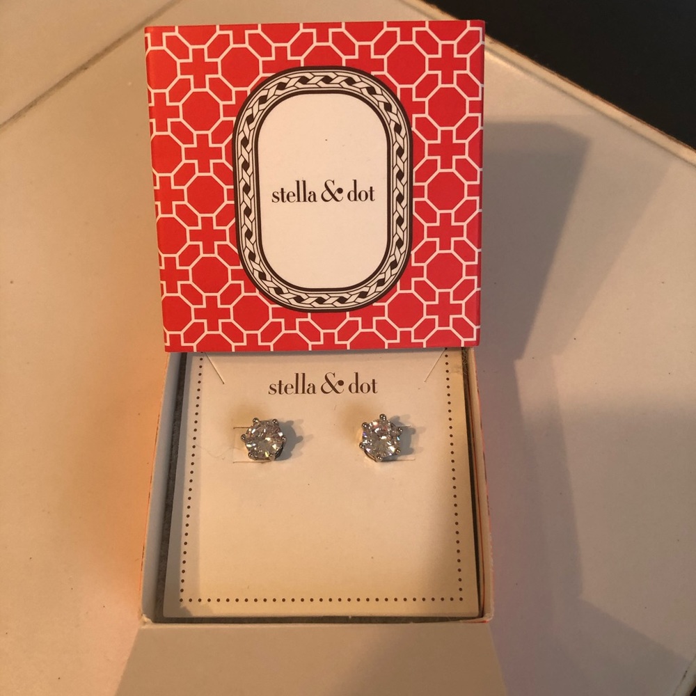 Stella & Dot Sparkle Studs Silver